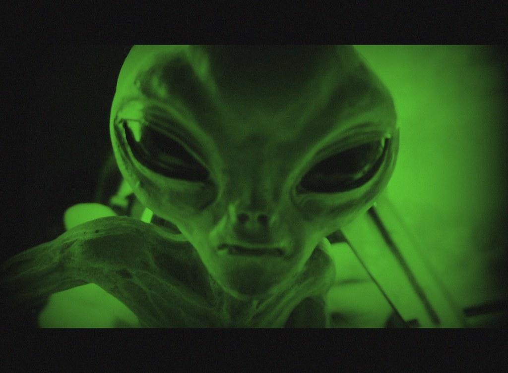 Ancient Aliens (Season 8, Episode 8) - Alien Encounters